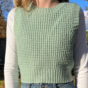 Jessica Simpson Green Sweater Vest, size M